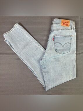 Levi’s 724 High Rise Straight Jeans Women’s 28x30 Light Wash Denim